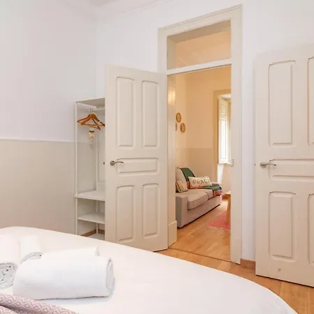 Spacious In Anjos By Lovelystay Апартаменты Лиссабон