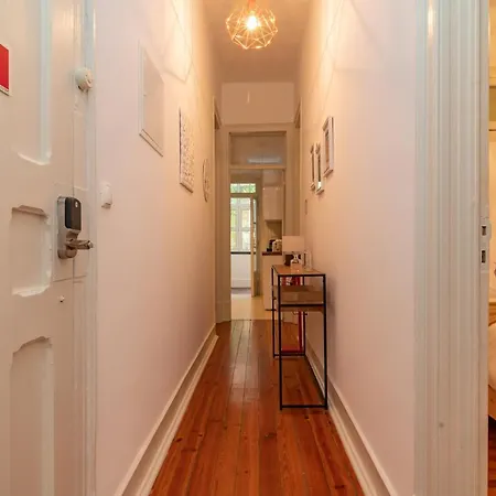 Apartment Anjos' Escape By Lovelystay Lisbon