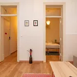 Apartman Anjos' Escape By Lovelystay